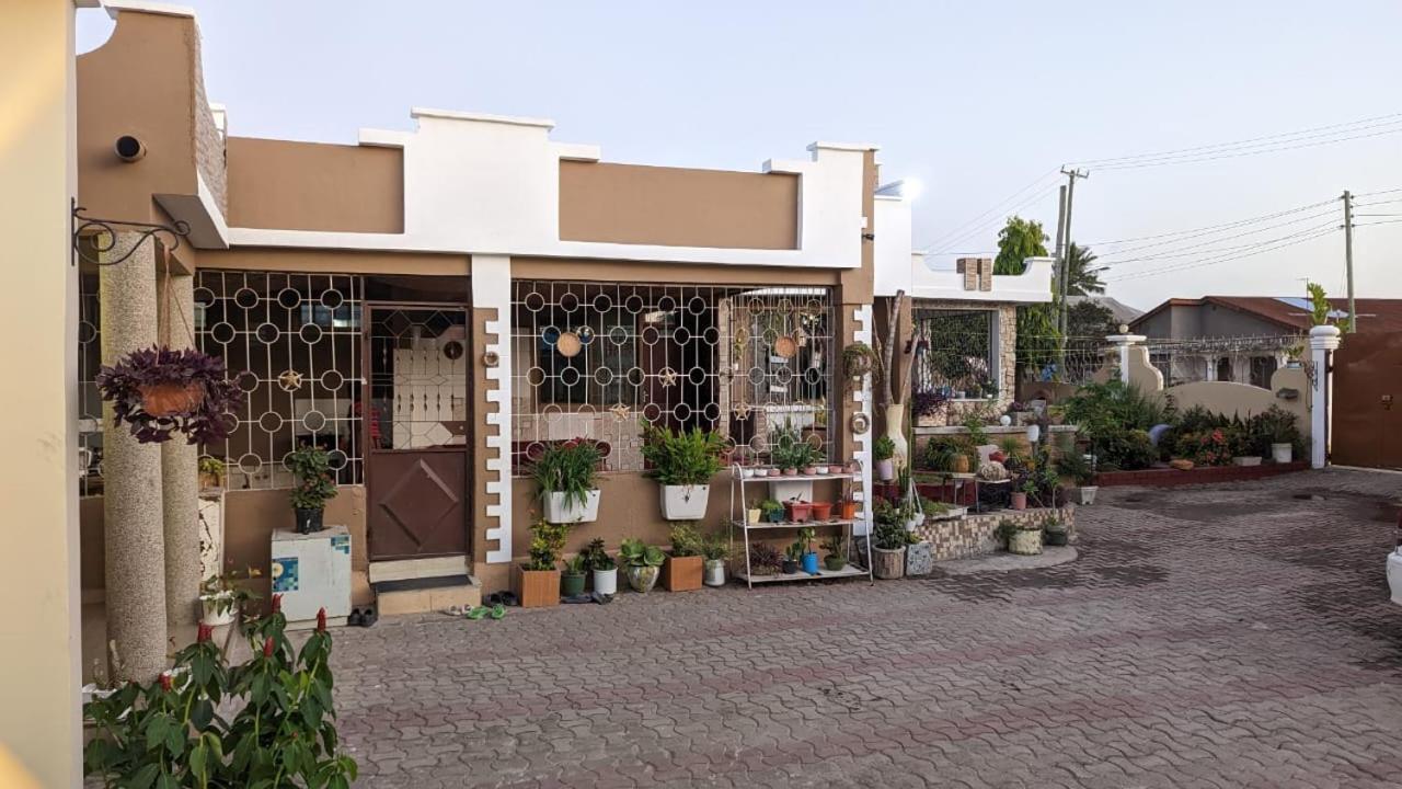 Babajay Family Home Dar es Salaam Ngoại thất bức ảnh