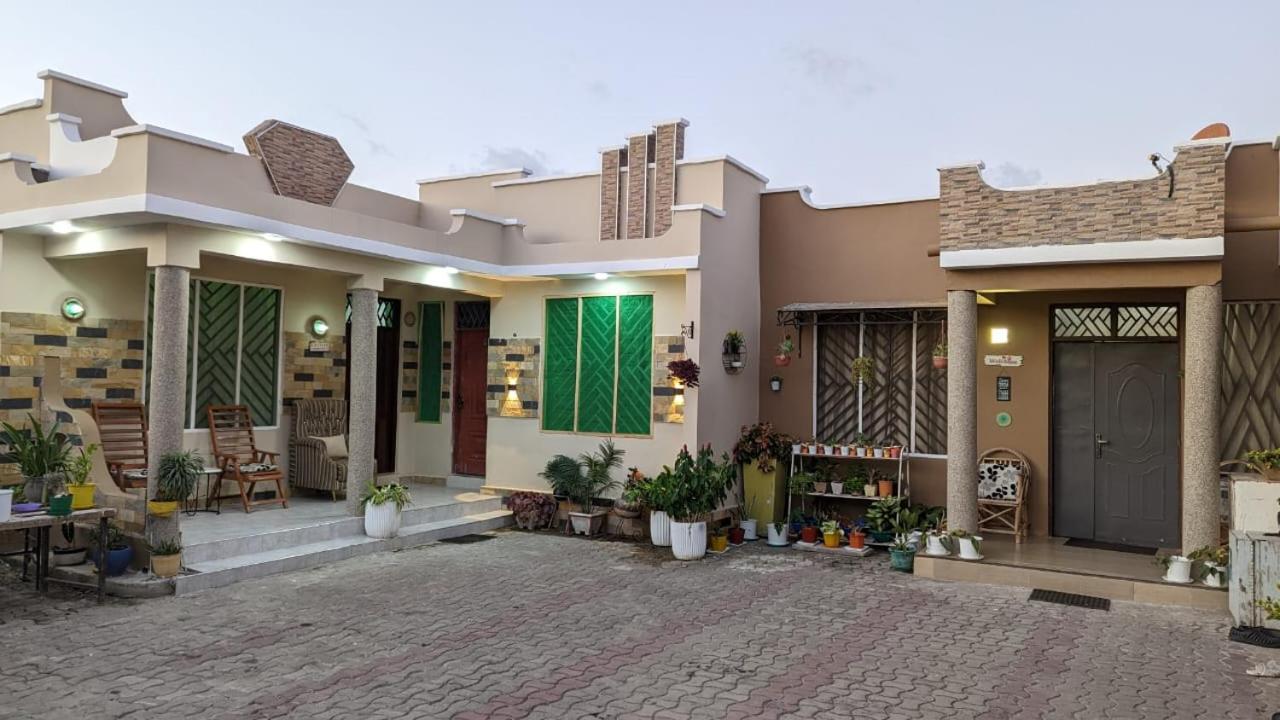 Babajay Family Home Dar es Salaam Ngoại thất bức ảnh